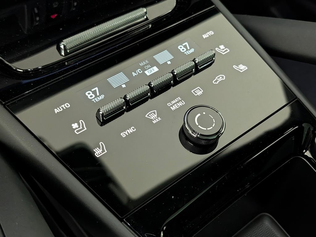 New 2026 Porsche Cayenne GTS image 34