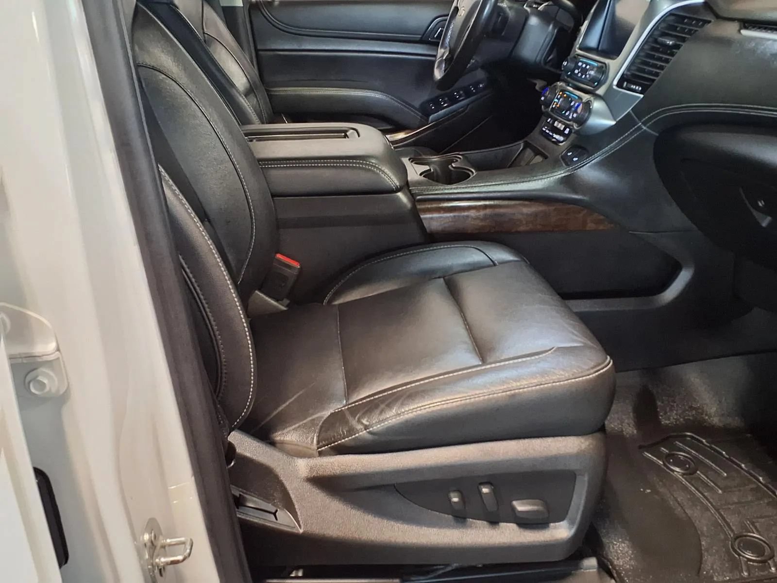 Used 2019 Chevrolet Tahoe LT AWD/4WD image 14