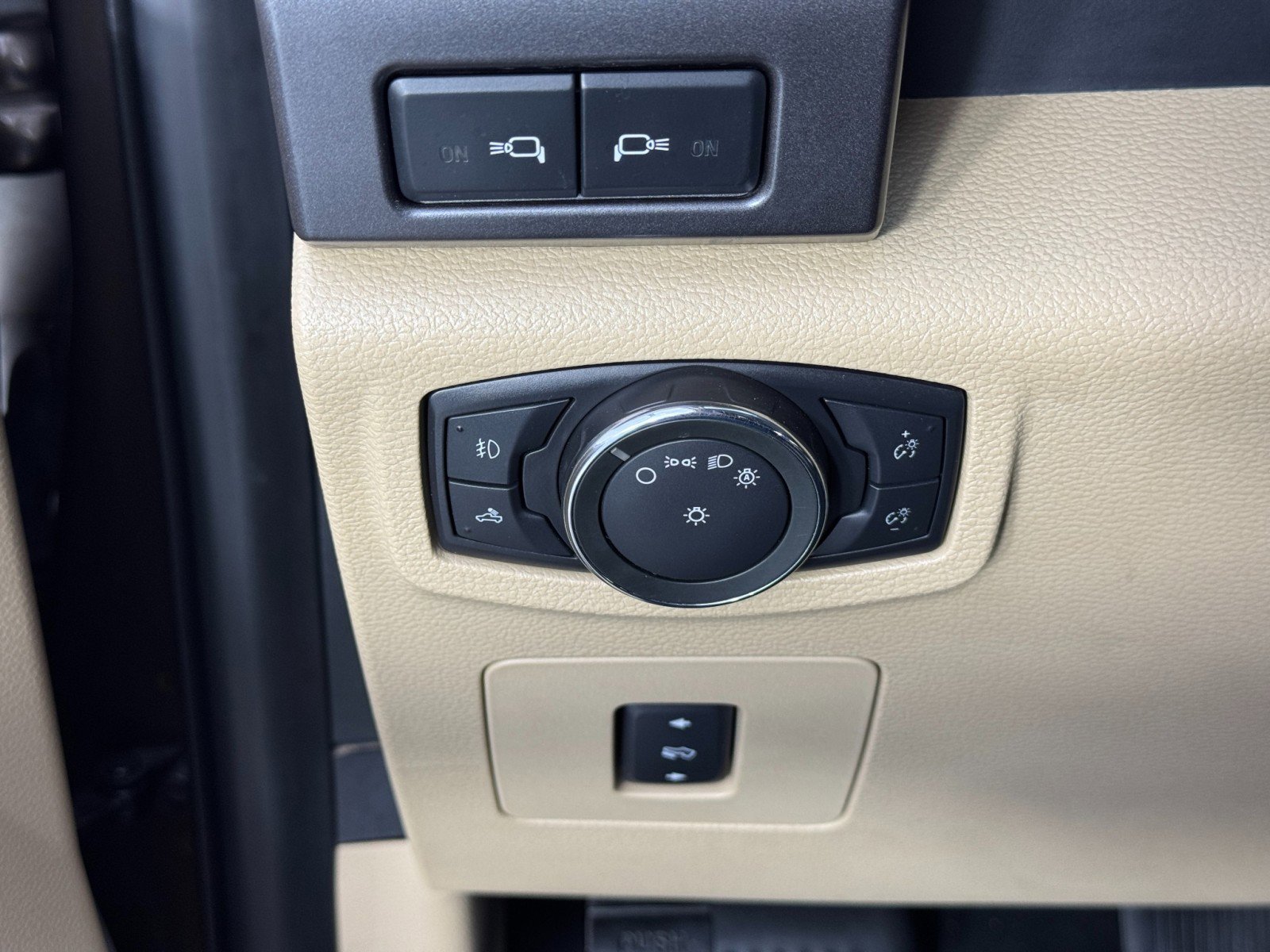 Used 2016 Ford F150 XLT w/ Equipment Group 301A Mid image 16