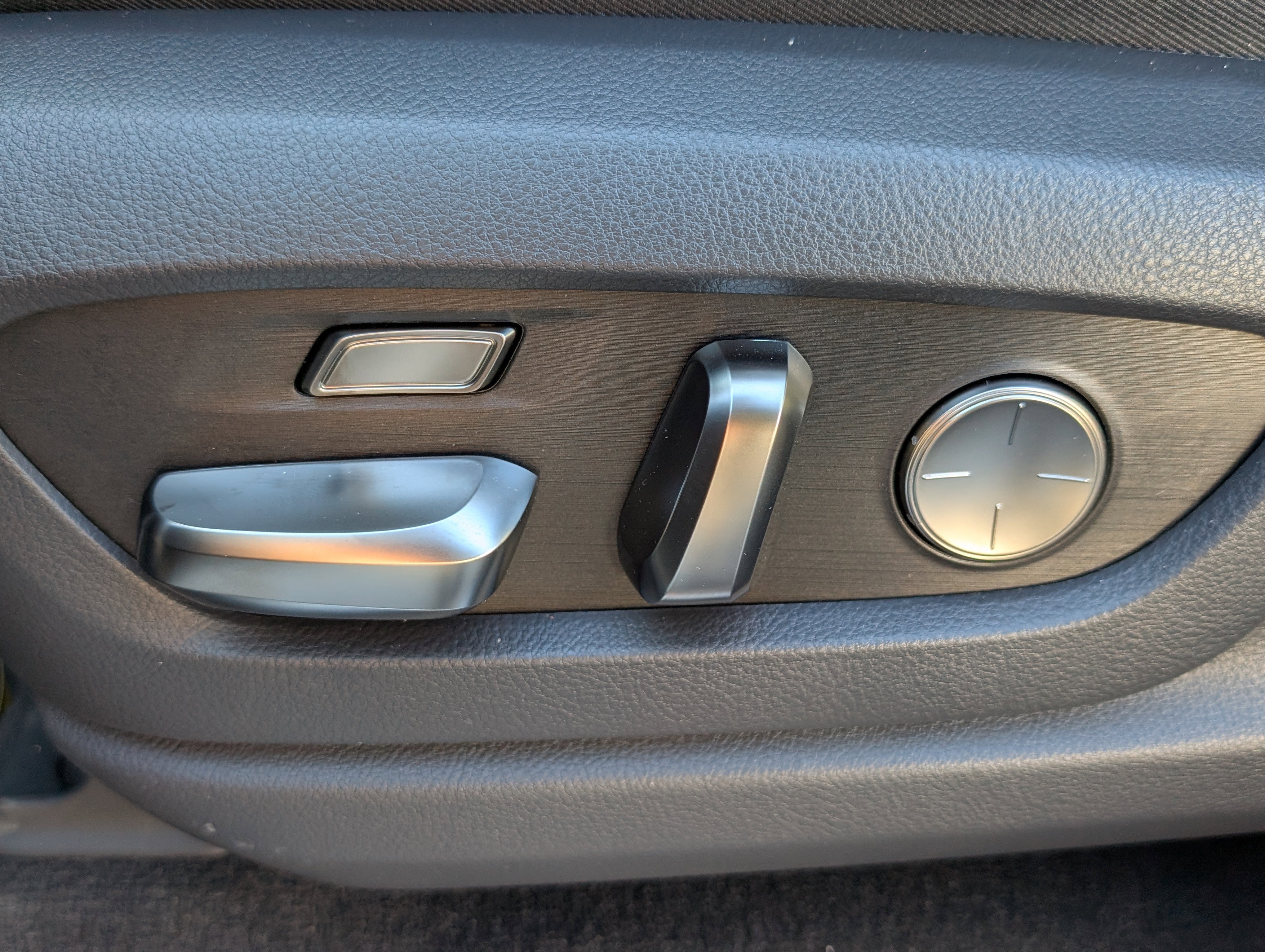 New 2026 Lexus LX 700h Luxury image 20