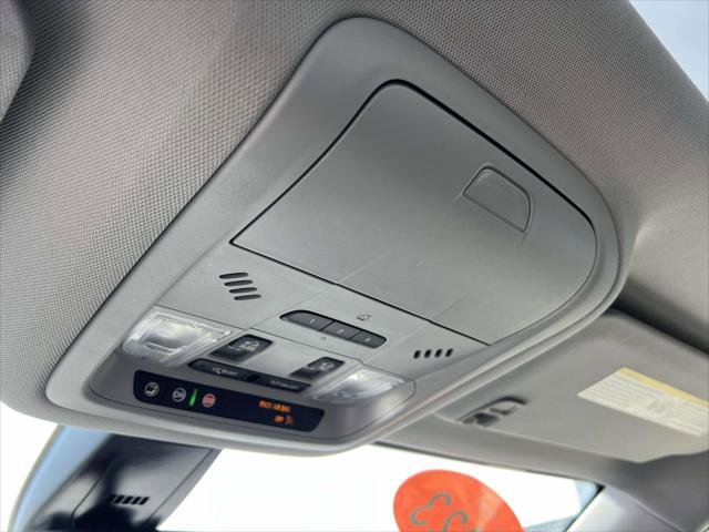 Used 2023 GMC Acadia SLE w/ Driver Convenience Package image 34