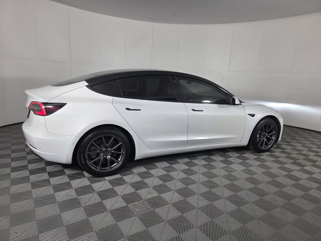 Used 2020 Tesla Model 3 Standard Range Plus RWD image 5