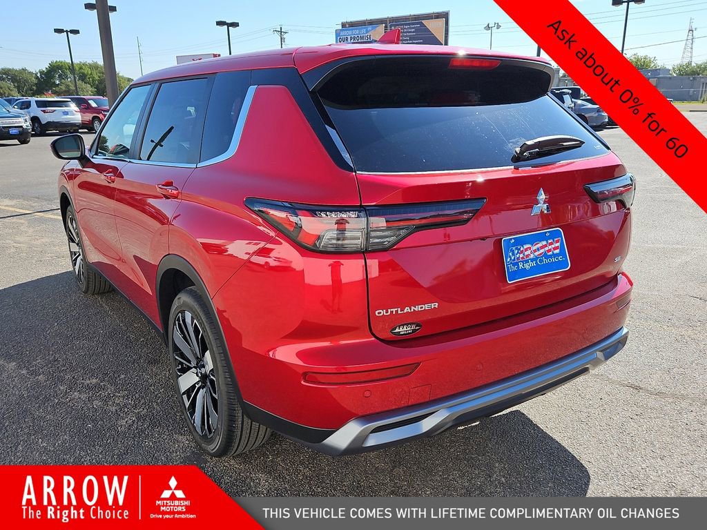 New 2025 Mitsubishi Outlander SE image 10