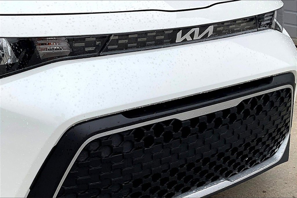 Certified 2023 Kia Soul LX w/ LX Technology Package image 28