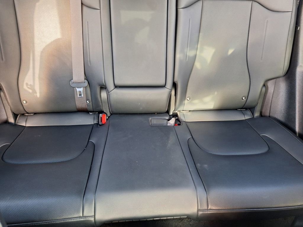 Used 2024 Kia Sportage EX w/ EX Premium Package image 32