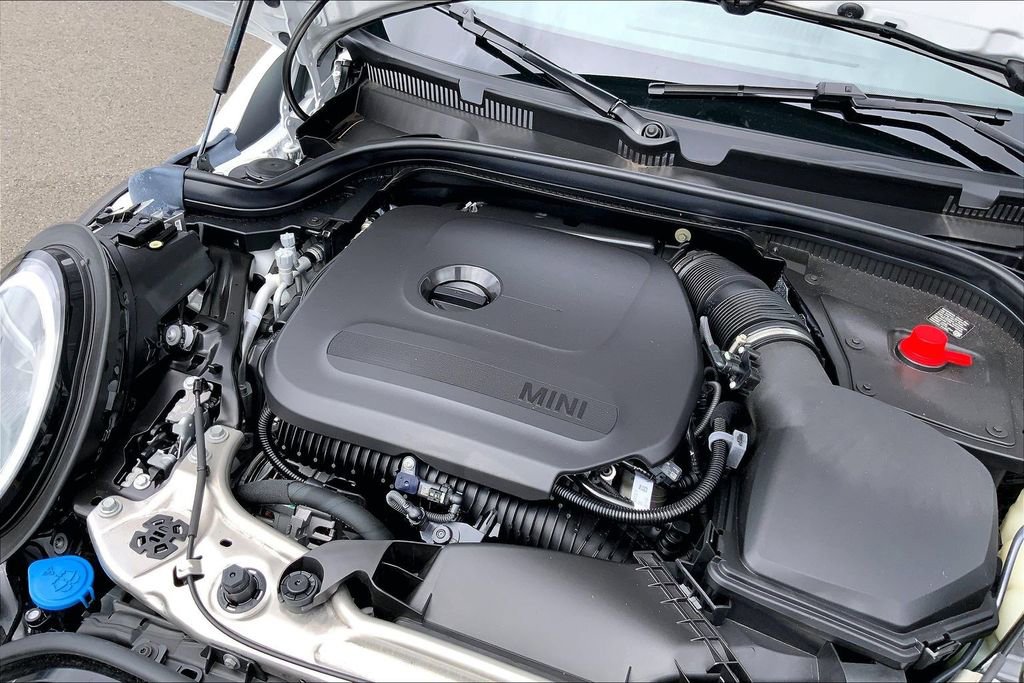 Certified 2025 MINI Cooper S image 33