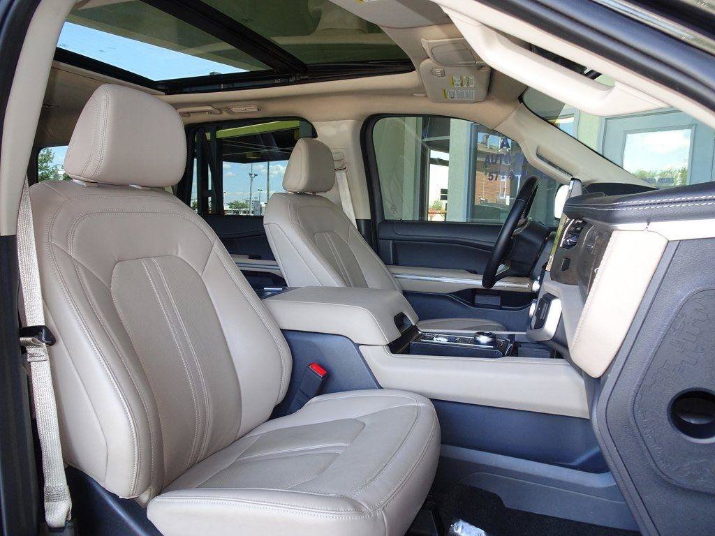 Used 2023 Ford Expedition Limited RWD image 9