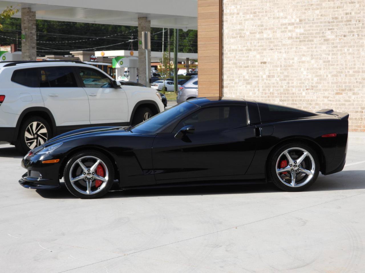 Used 2011 Chevrolet Corvette w/ 3LT w/ Preferred Equipment Group RWD image 33