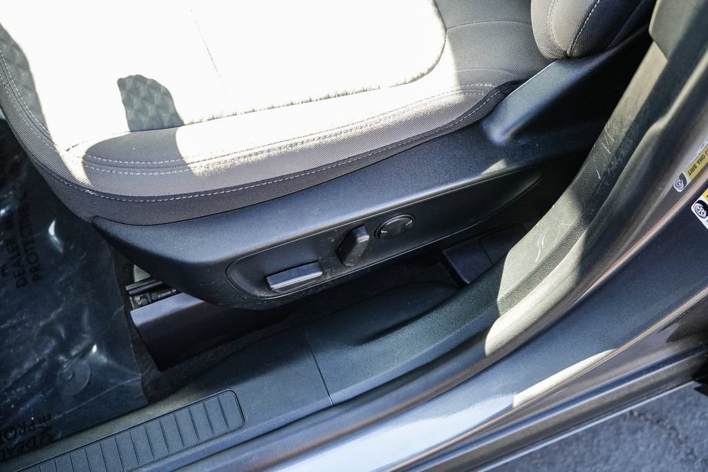 Used 2021 Ford Escape SE FWD image 19