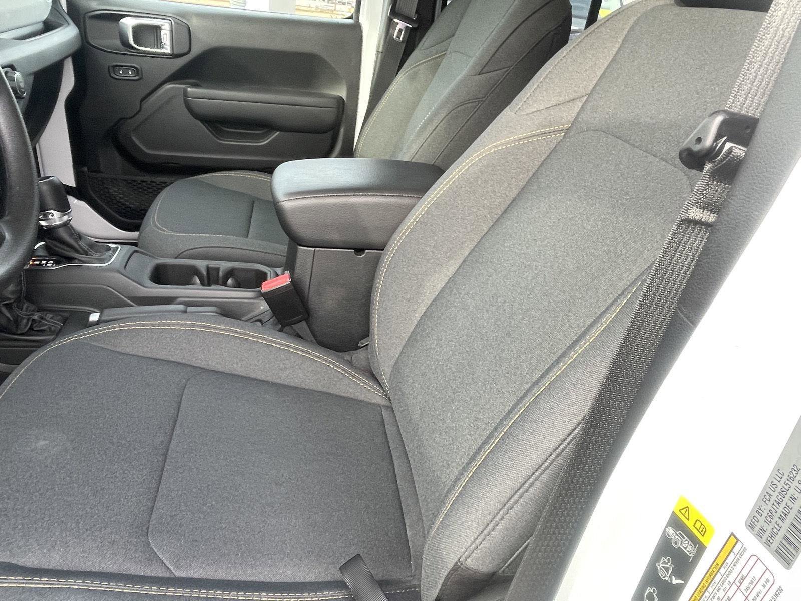 Used 2025 Jeep Gladiator Sport image 11