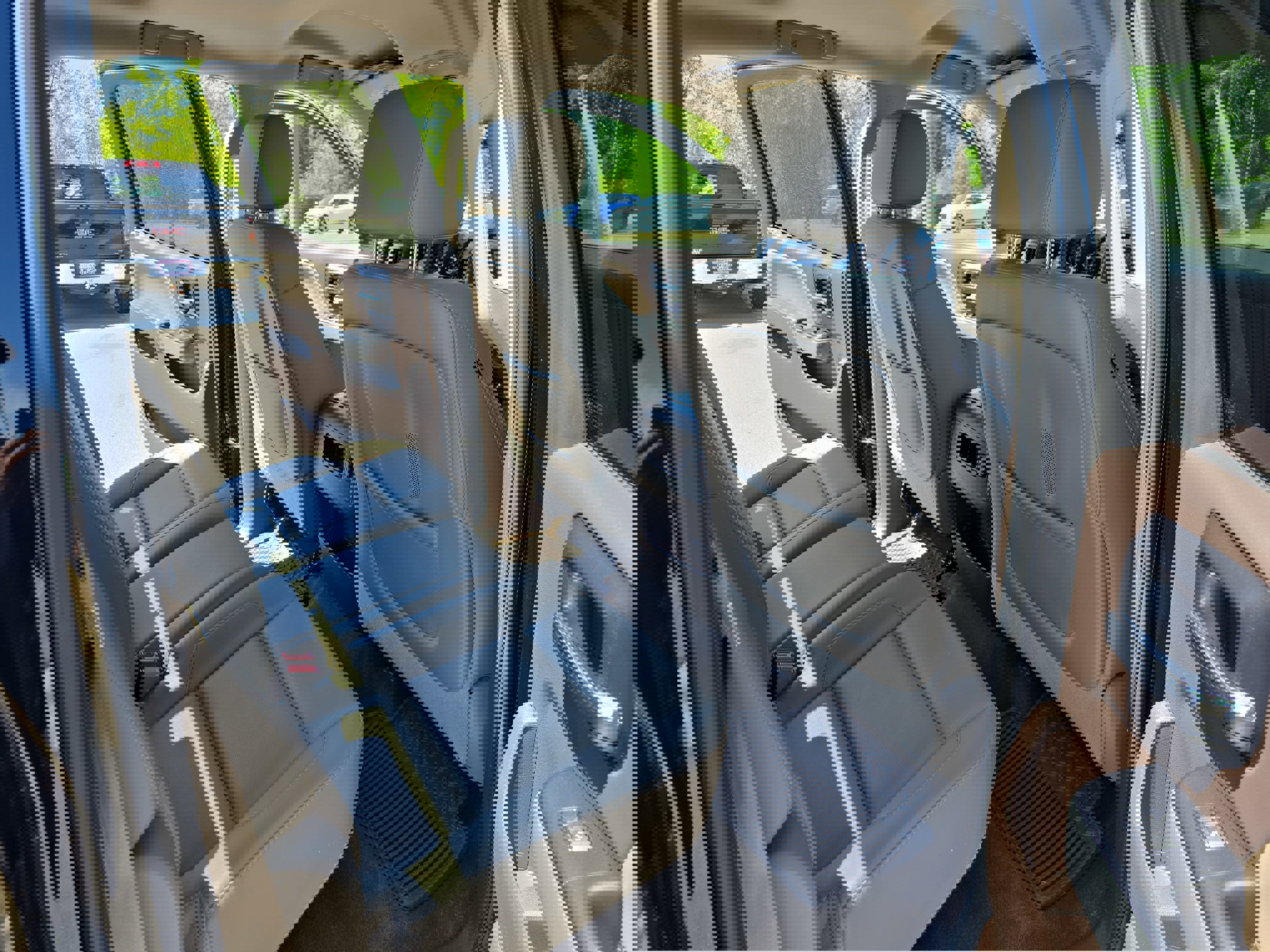 Used 2014 Chevrolet Silverado 1500 LTZ Z71 w/ LTZ Plus Package image 11