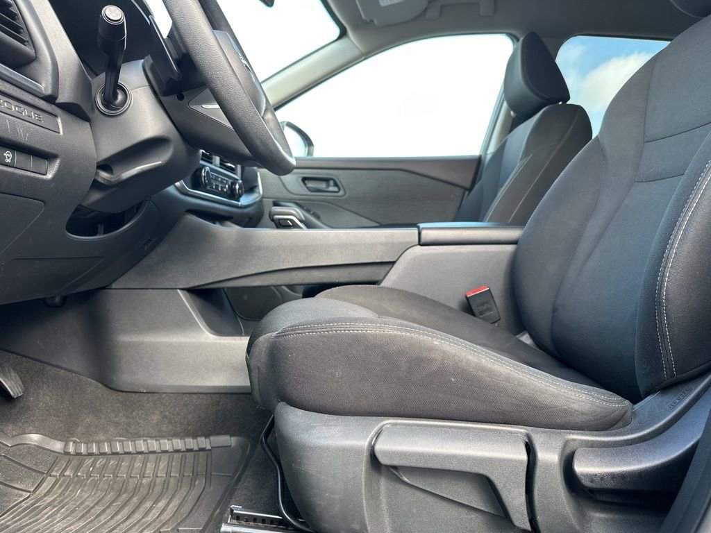 Used 2023 Nissan Rogue S image 20