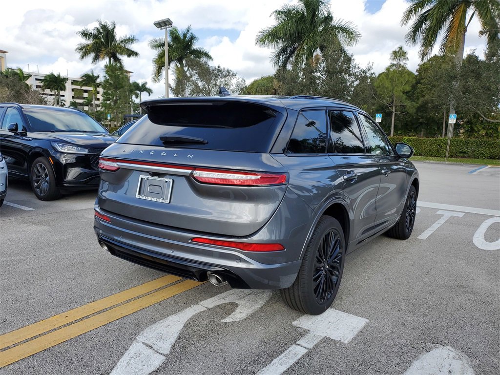 New 2026 Lincoln Corsair Reserve w/ Jet Appearance Package image 4