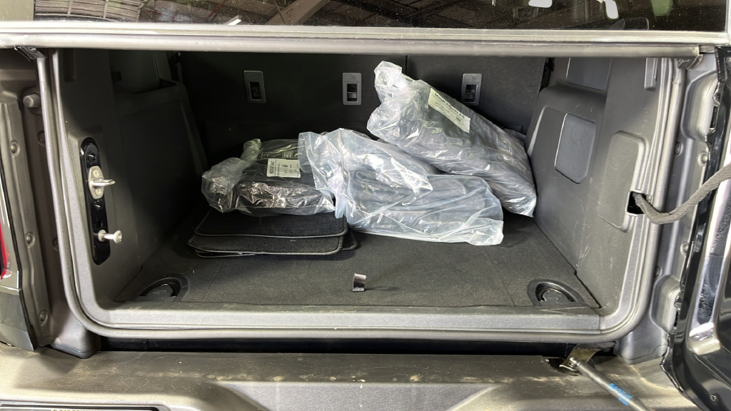 Used 2025 Ford Bronco Outer Banks w/ Sasquatch Package AWD/4WD image 41