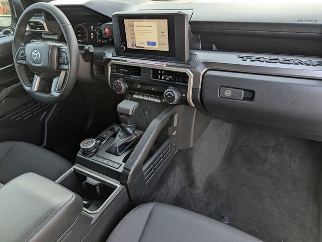 Used 2025 Toyota Tacoma TRD Off-Road AWD/4WD image 33