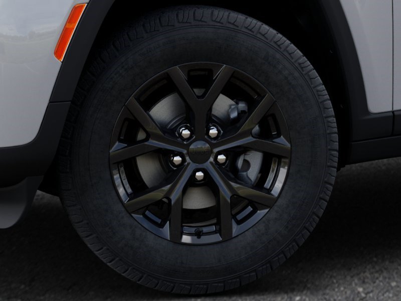 New 2026 Jeep Grand Cherokee Altitude image 8