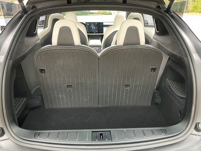 Used 2022 Tesla Model X Plaid image 23