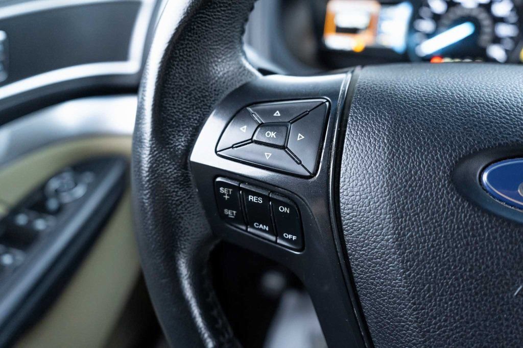 Used 2017 Ford Explorer XLT w/ Equipment Group 202A image 18