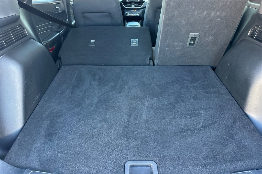 Used 2022 Ford Escape SE image 18