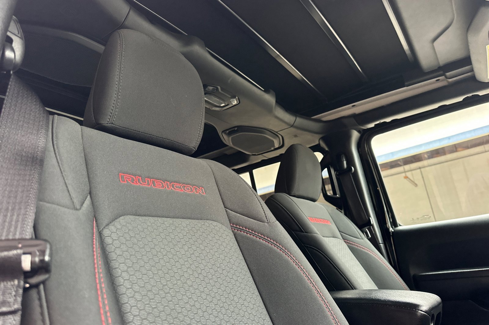 Used 2022 Jeep Wrangler Unlimited Rubicon w/ LED Lighting Group image 21