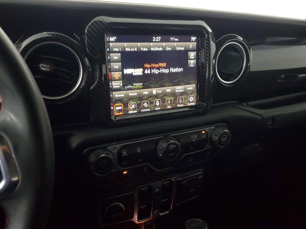 Used 2023 Jeep Gladiator Rubicon w/ Cold Weather Group image 21