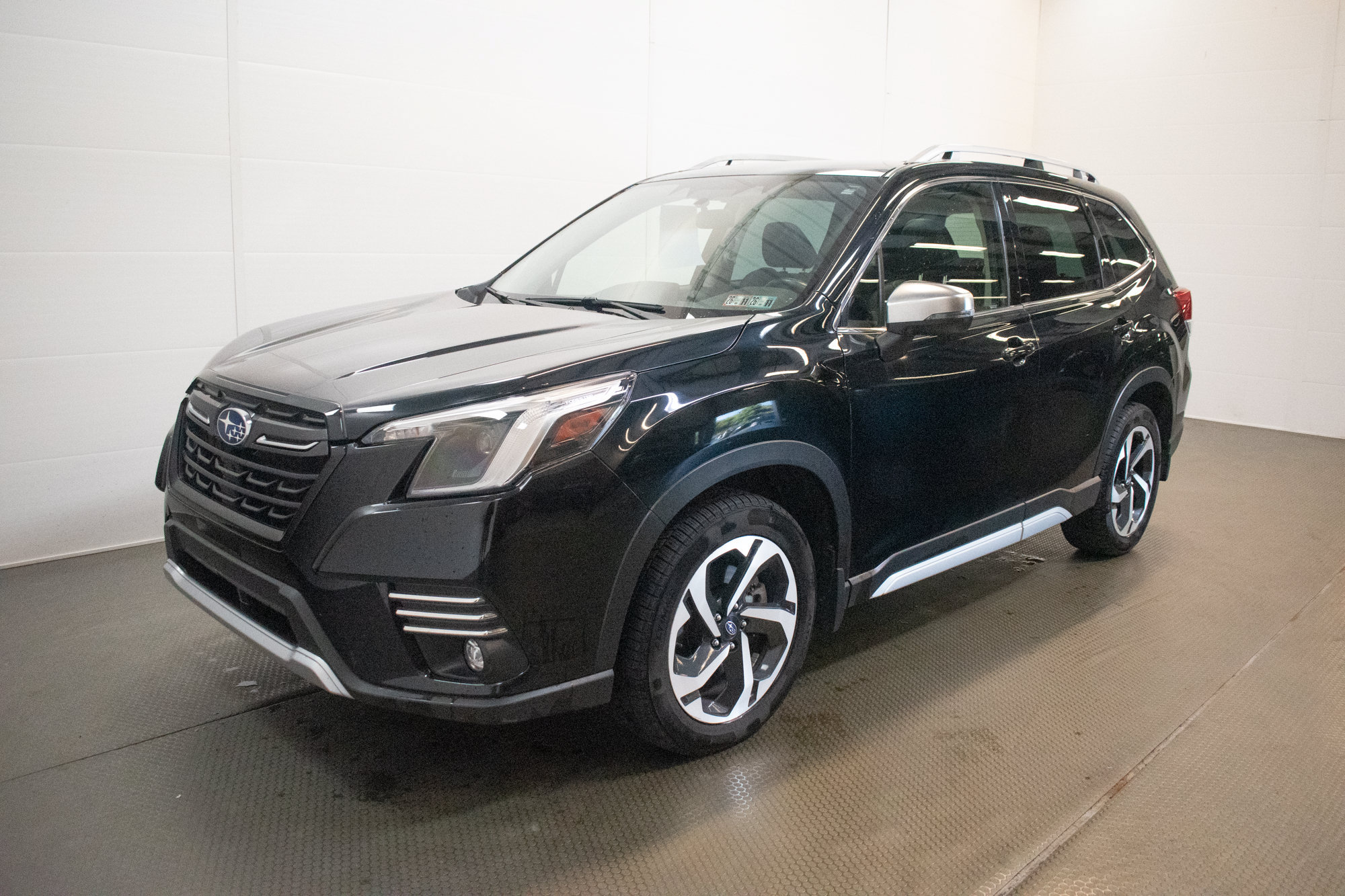 Certified 2023 Subaru Forester Touring AWD/4WD image 8