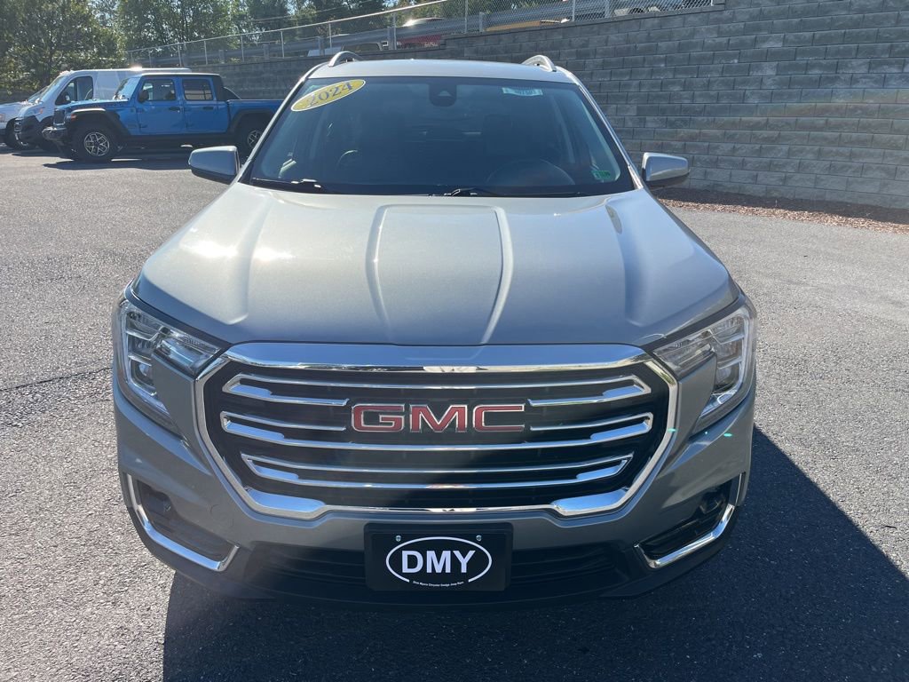 Used 2024 GMC Terrain SLT image 7