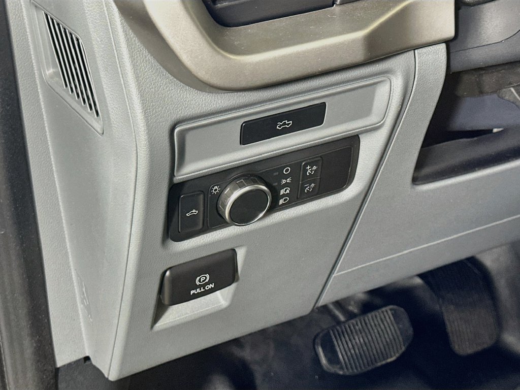 Used 2022 Ford F150 Lightning Pro AWD/4WD image 22