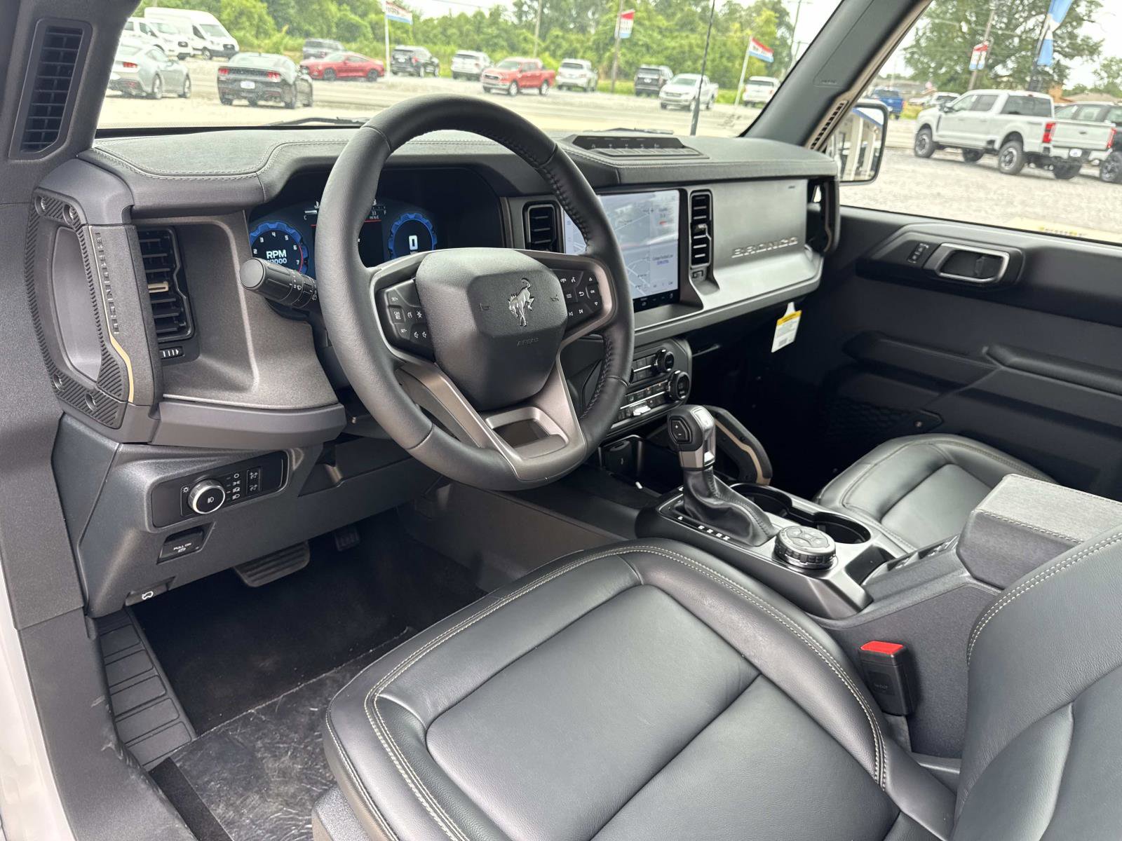 New 2025 Ford Bronco Badlands w/ Sasquatch Package AWD/4WD image 9