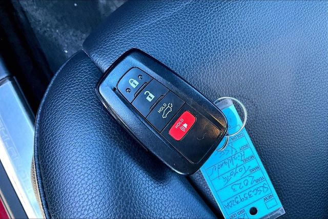 Used 2023 Toyota Highlander XSE image 11