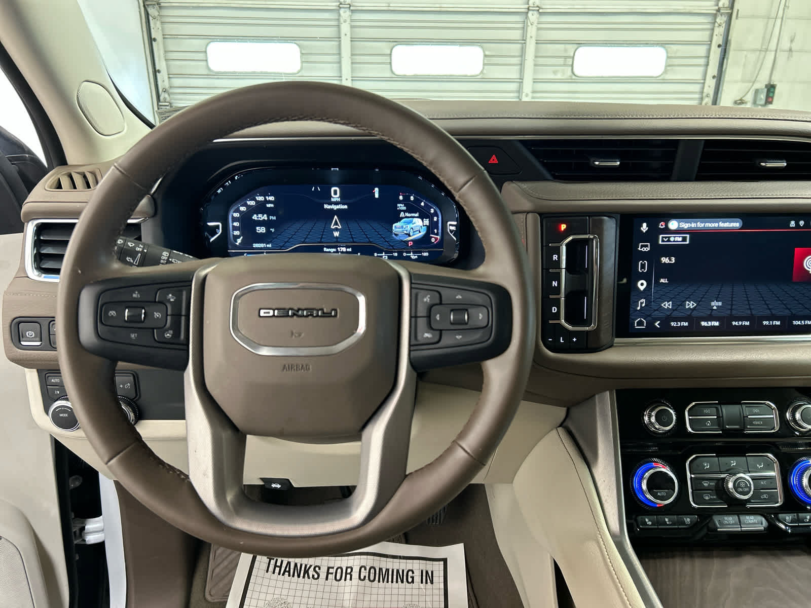 Used 2023 GMC Yukon XL Denali AWD/4WD image 8