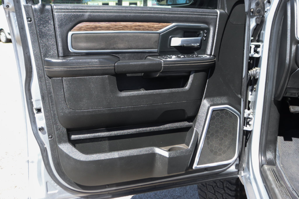 Used 2020 RAM 2500 Laramie AWD/4WD image 17