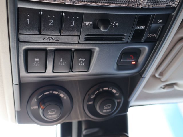 Used 2020 Toyota 4Runner TRD Off-Road Premium w/ Moonroof Package AWD/4WD image 19