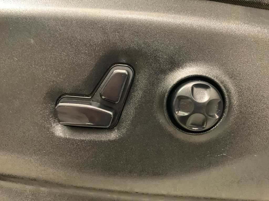 Used 2019 Chrysler Pacifica Limited FWD image 5