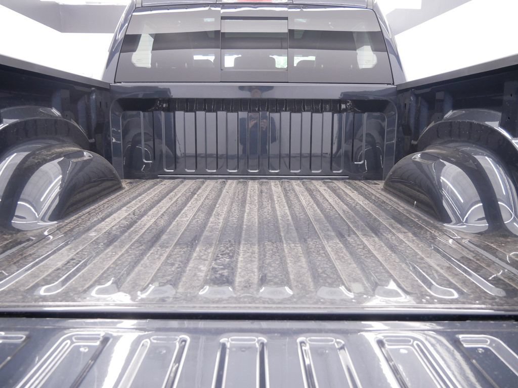 New 2027 RAM 1500 Laramie w/ Laramie Preferred Package AWD/4WD image 15