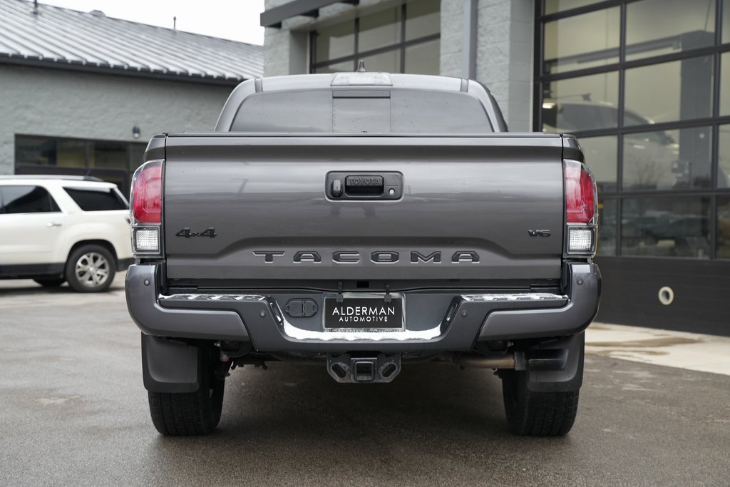 Used 2021 Toyota Tacoma Limited image 23