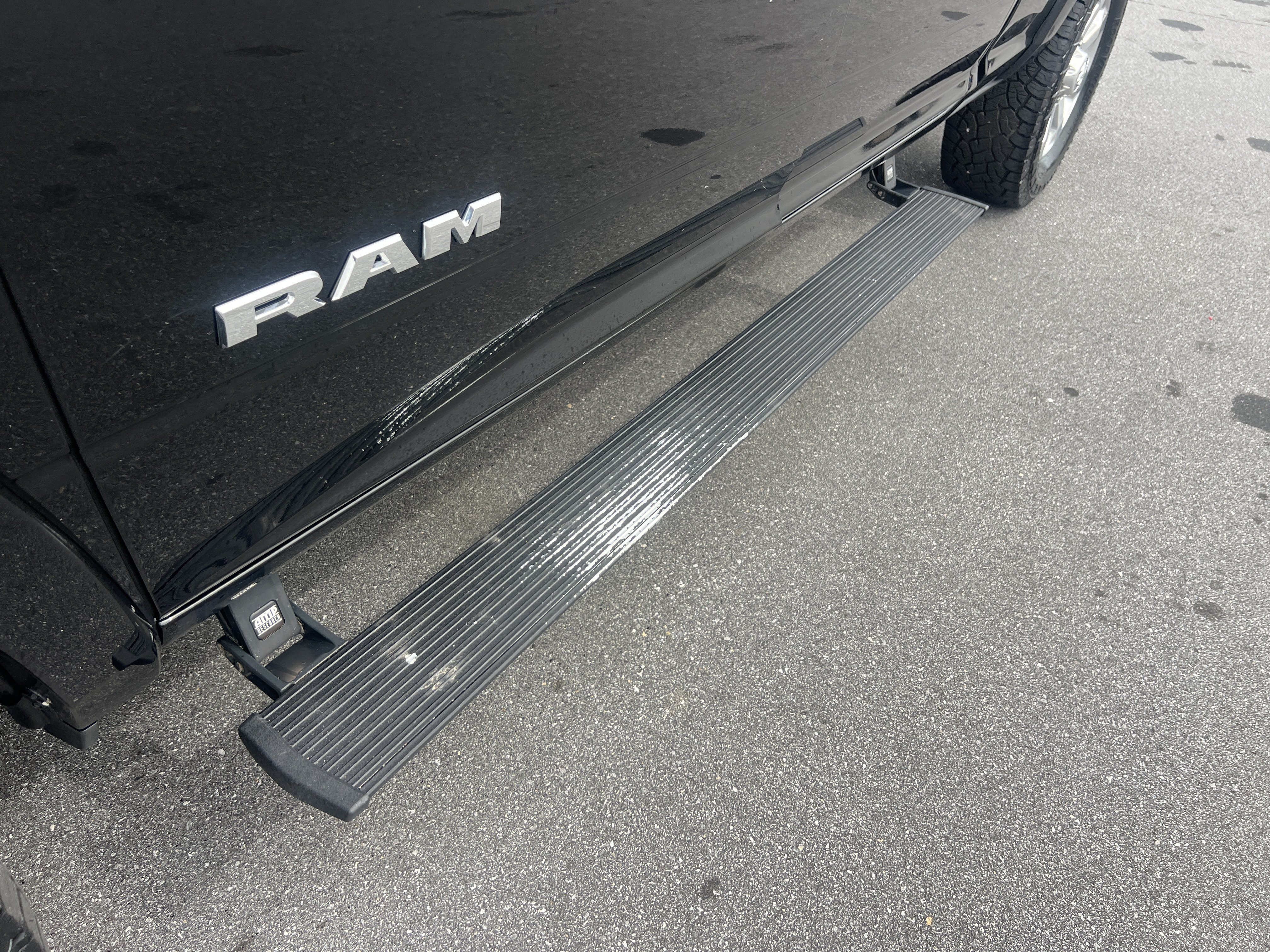 Used 2022 RAM 2500 Laramie AWD/4WD image 23