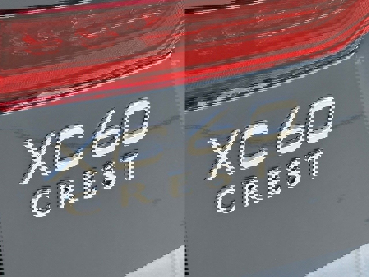 New 2026 Volvo XC60 B5 Plus w/ Protection Package Premier image 7