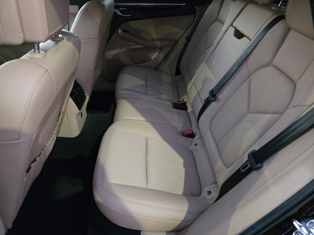 Used 2024 Porsche Macan S image 15
