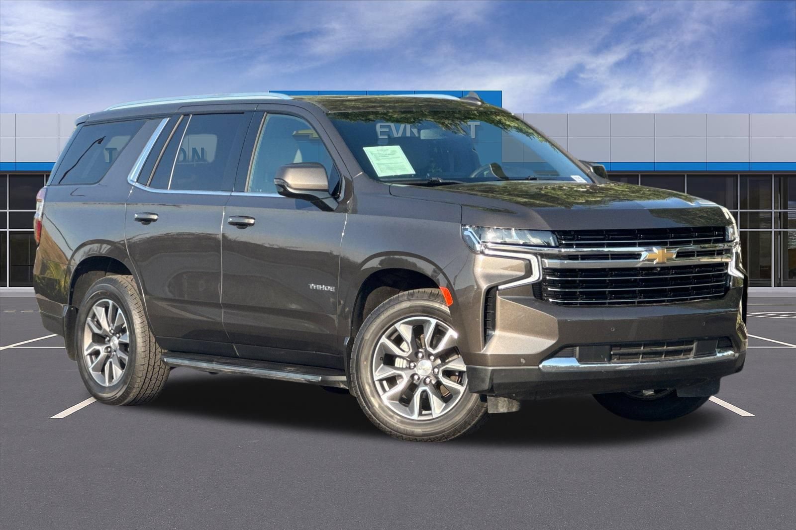 Certified 2021 Chevrolet Tahoe LT w/ LT Signature Package AWD/4WD image 2