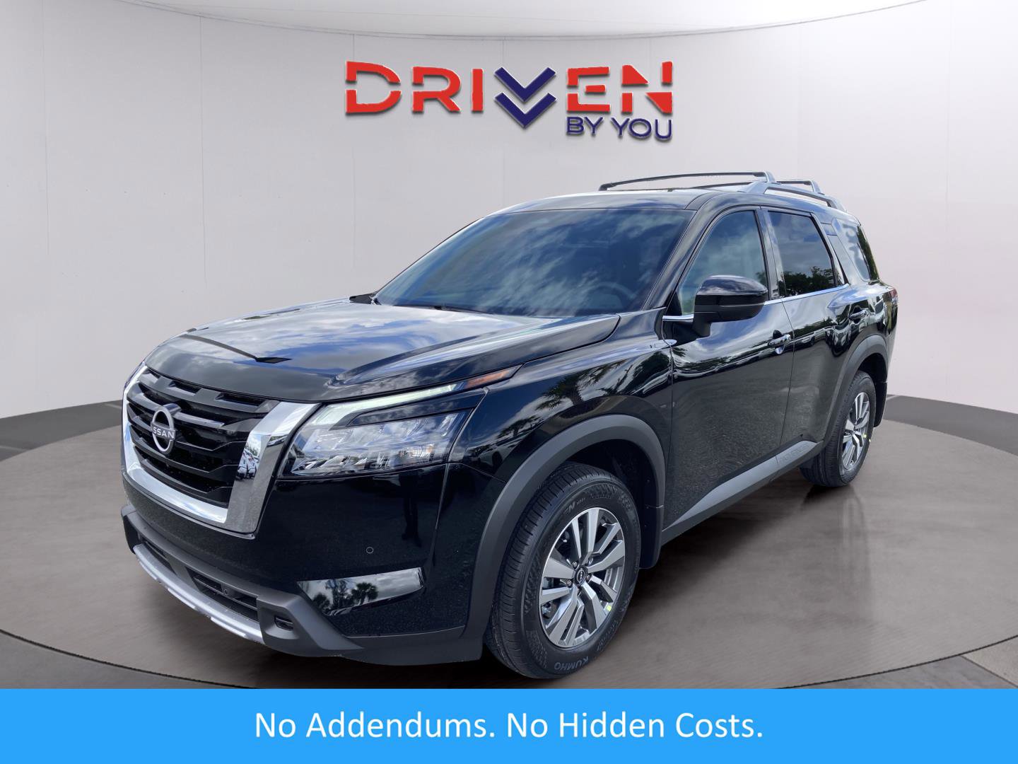 New 2025 Nissan Pathfinder SL w/ Cargo Package