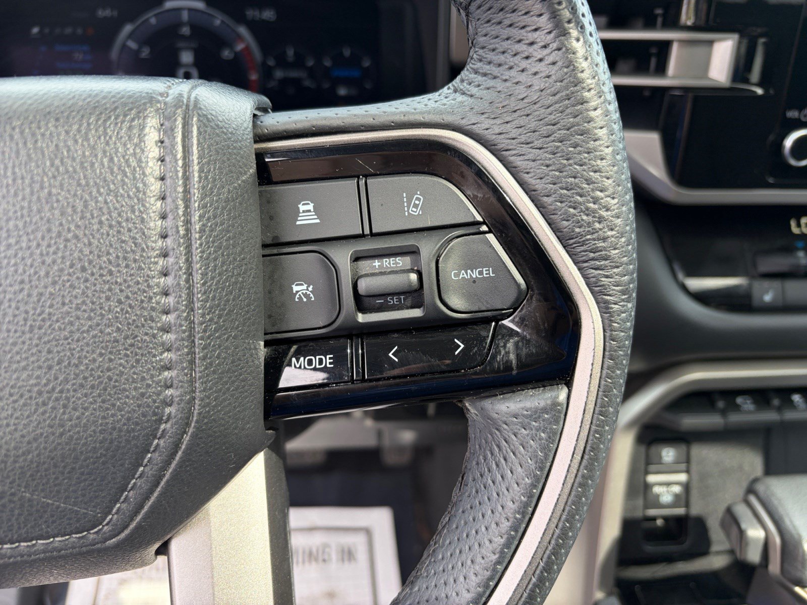 Certified 2023 Toyota Sequoia SR5 AWD/4WD image 15