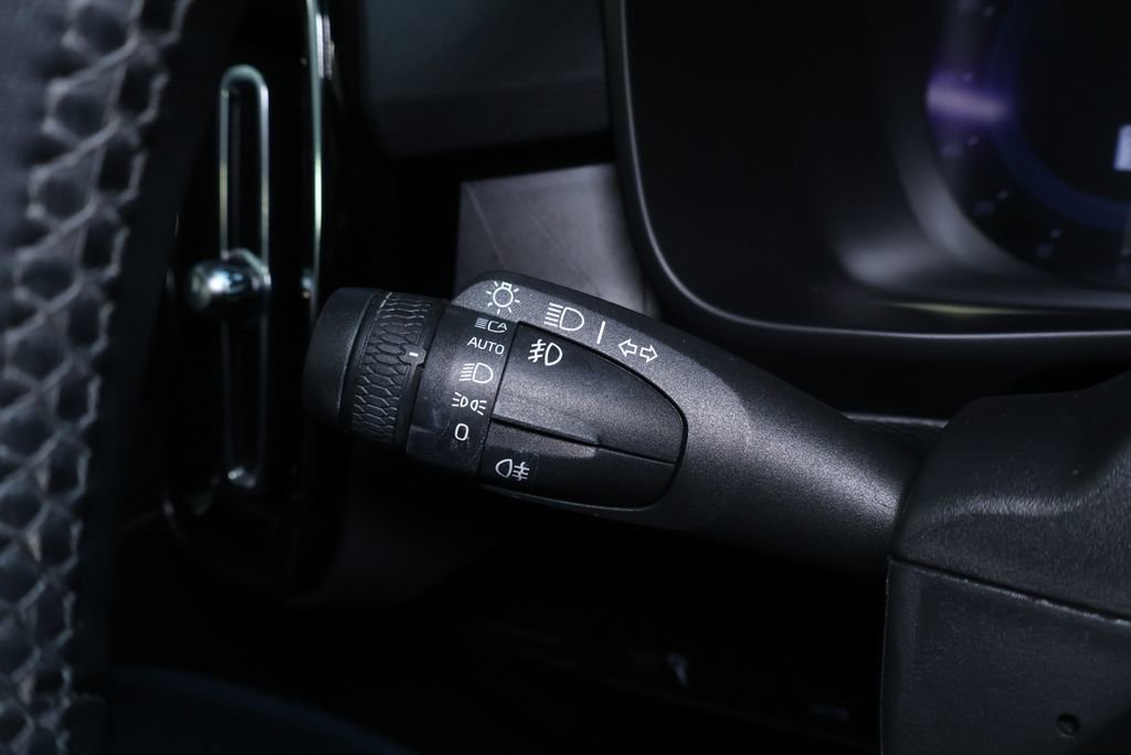 Used 2022 Volvo C40 P8 Recharge Ultimate image 28