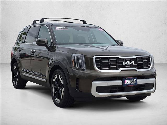 Used 2025 Kia Telluride S AWD/4WD image 3