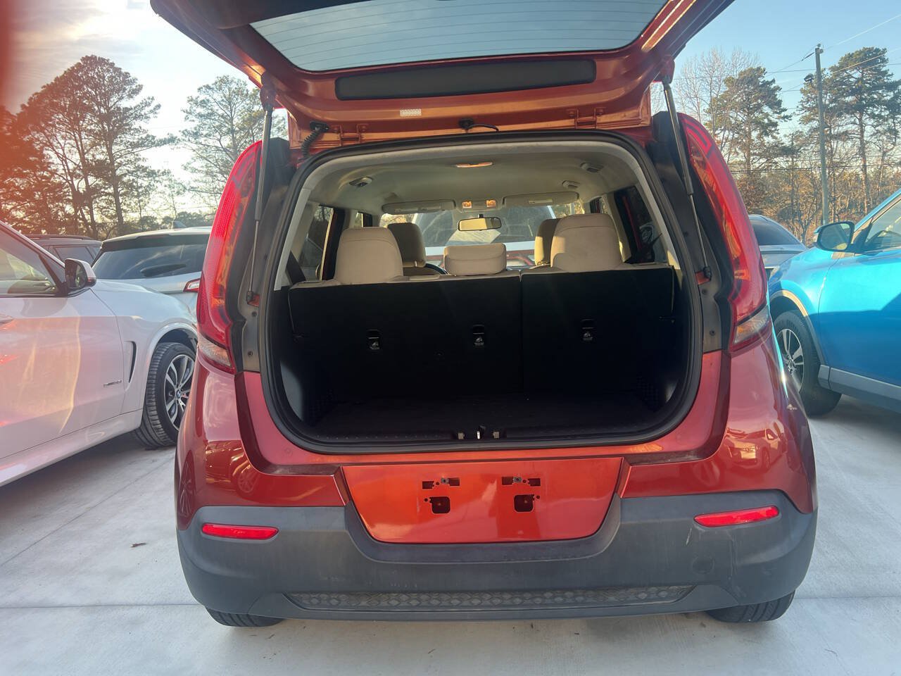 Used 2020 Kia Soul LX FWD image 27