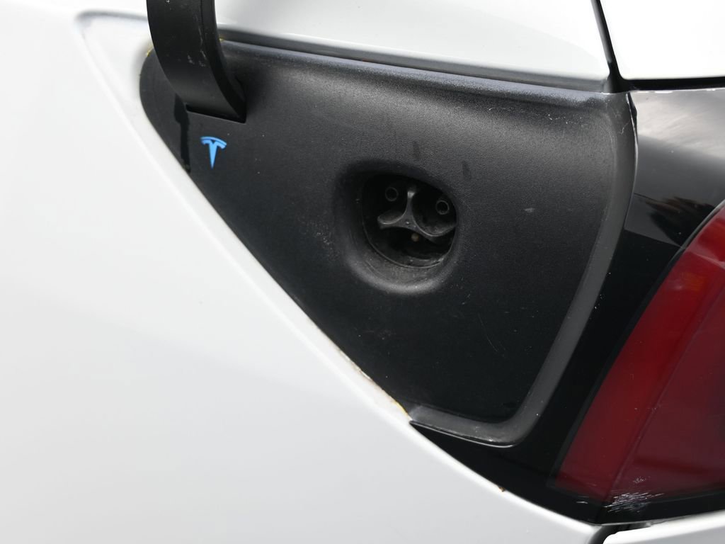 Used 2019 Tesla Model 3 Standard Range Plus image 35