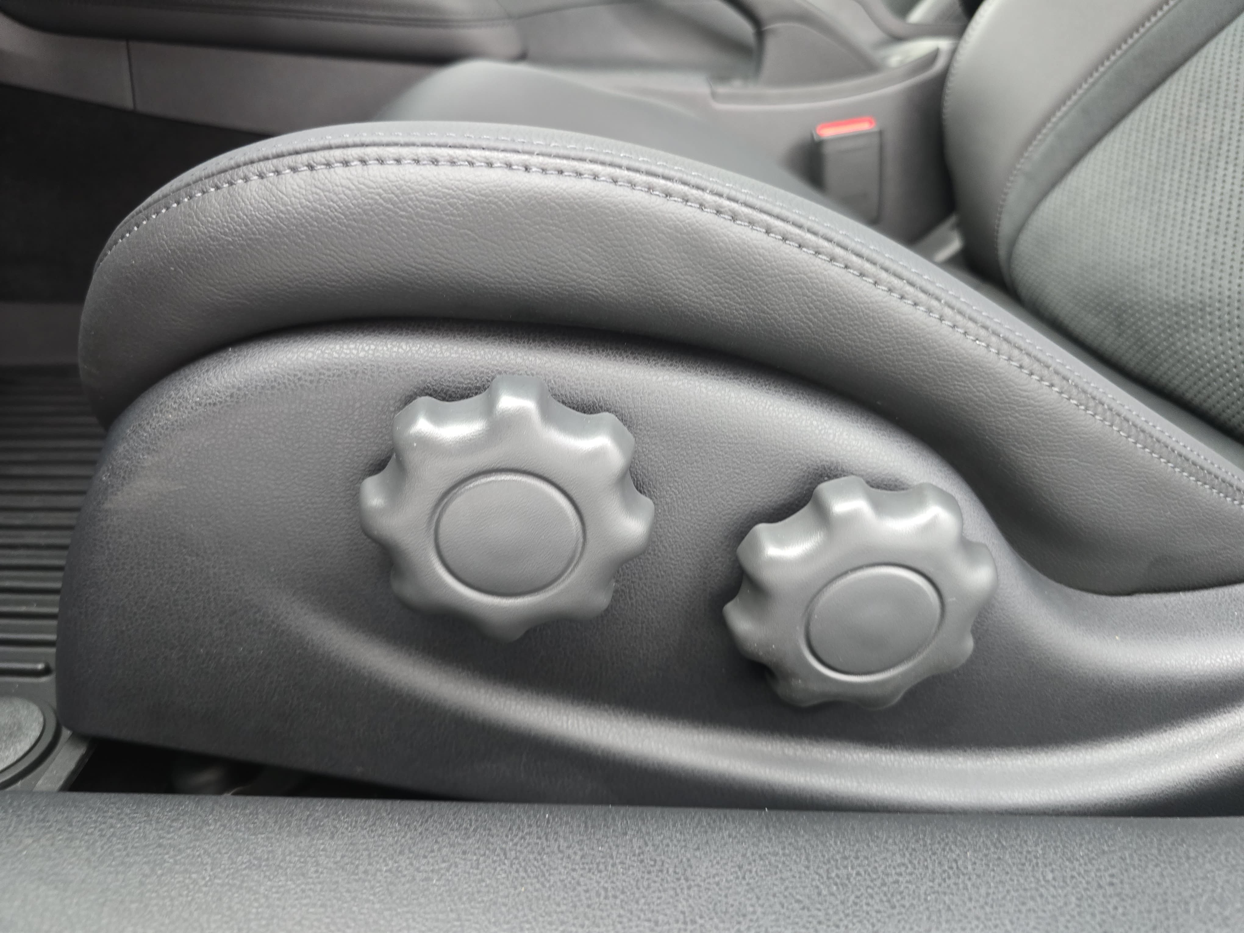 New 2026 Nissan Z Performance w/ Floor Mat Package RWD image 25