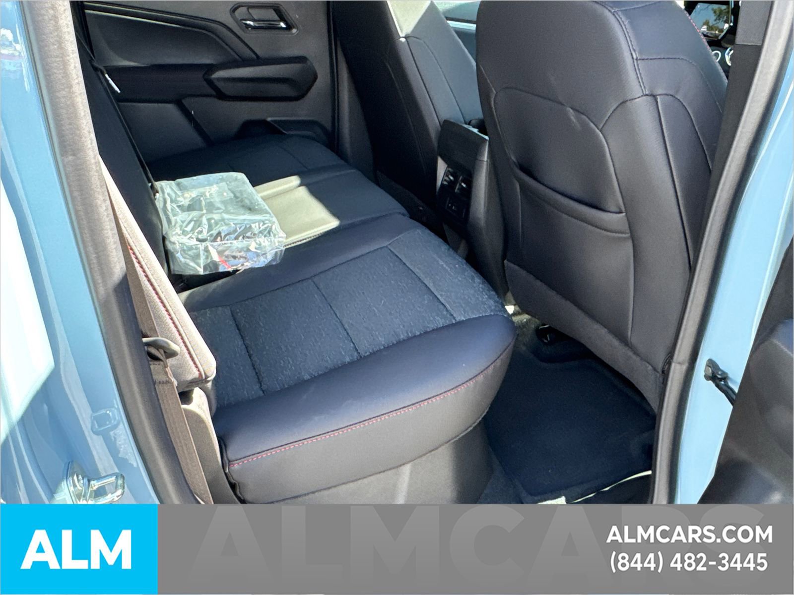 Used 2025 Chevrolet Colorado Z71 w/ Technology Package image 18