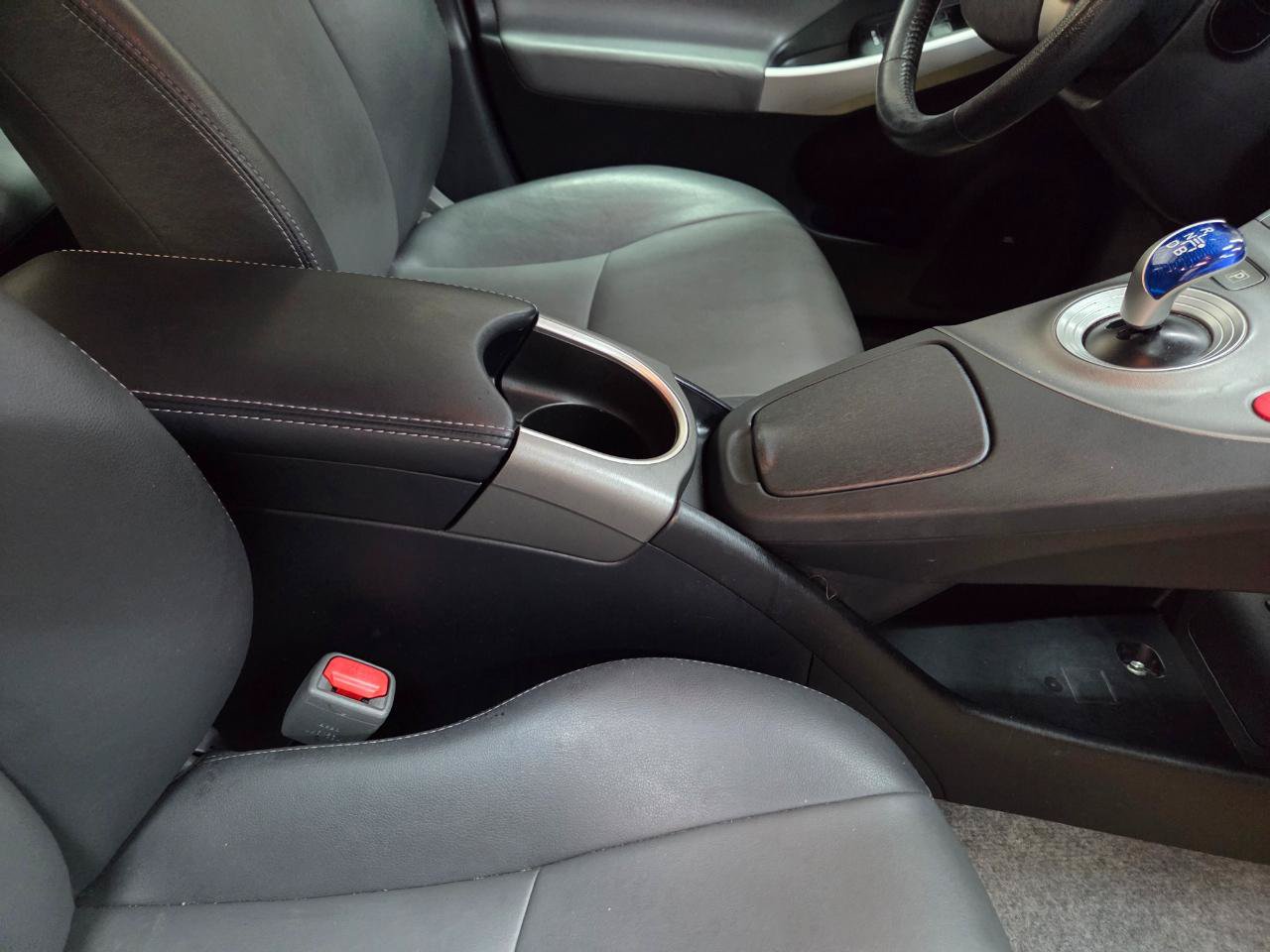 Used 2015 Toyota Prius Five w/ Advanced Technology Package FWD image 24