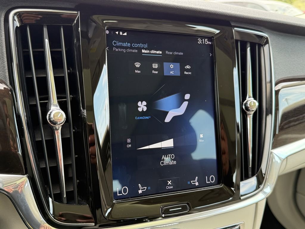 Used 2018 Volvo V90 T6 Inscription image 16